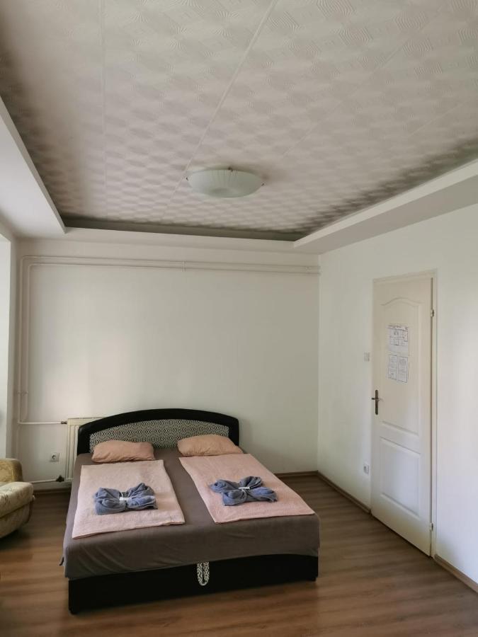 Carmen Pension Budapest Luaran gambar